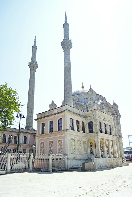 Экстерьер мечети Ортакёй
