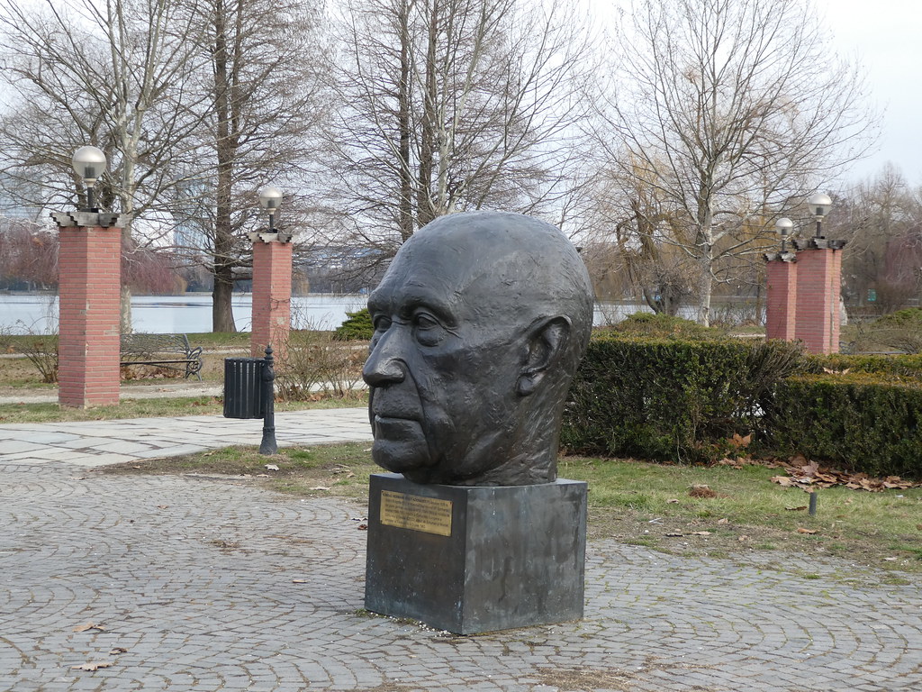 One of 12 sculpted heads on display in Herāstrāu Park, Bucharest
