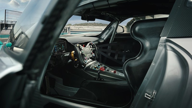 2023 MERCEDES-AMG GT2 Cockpit