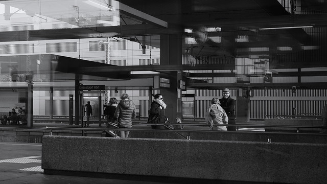 passengers 12 @ Central station, Düsseldorf