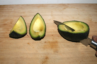 33 - Quarter avocado / Avocado vierteln