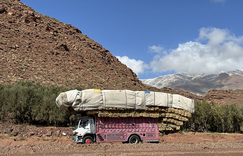 hay load Images from the drive between Aït Benhaddou and Marrakech, though the mountains. The road was interesting and I&#039;m glad our driver was skilled!

I saw several hay trucks loaded like this.