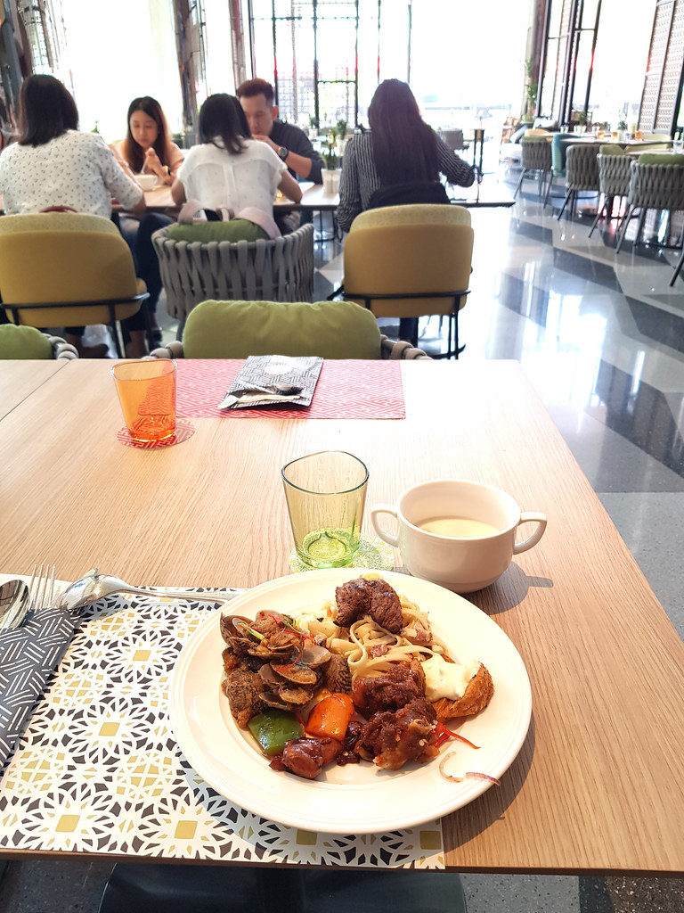 自助午餐 Lunch Buffet rm$98 @ AMAYA Food Gallery at AMARI Spice in 峇六拜 Bayan Lepas, 檳城 Penang