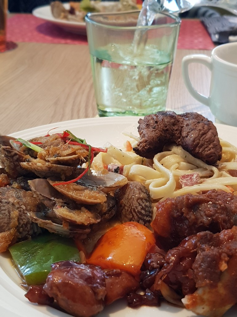 自助午餐 Lunch Buffet rm$98 @ AMAYA Food Gallery at AMARI Spice in 峇六拜 Bayan Lepas, 檳城 Penang