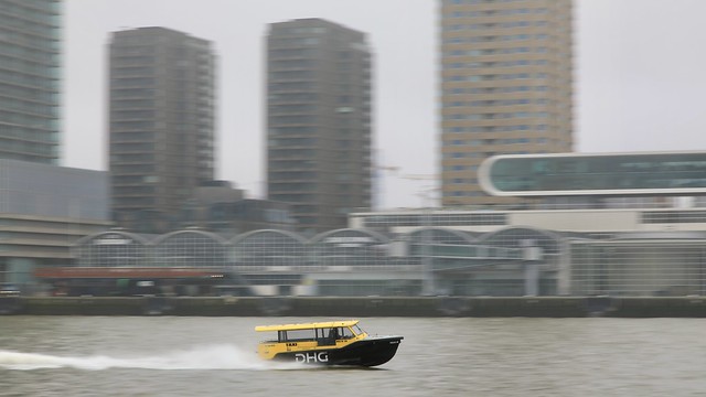 Watertaxi in Rotterdam - speed