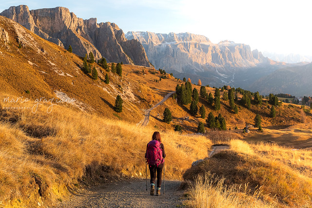 Hiking in the autumn of the Dolomites