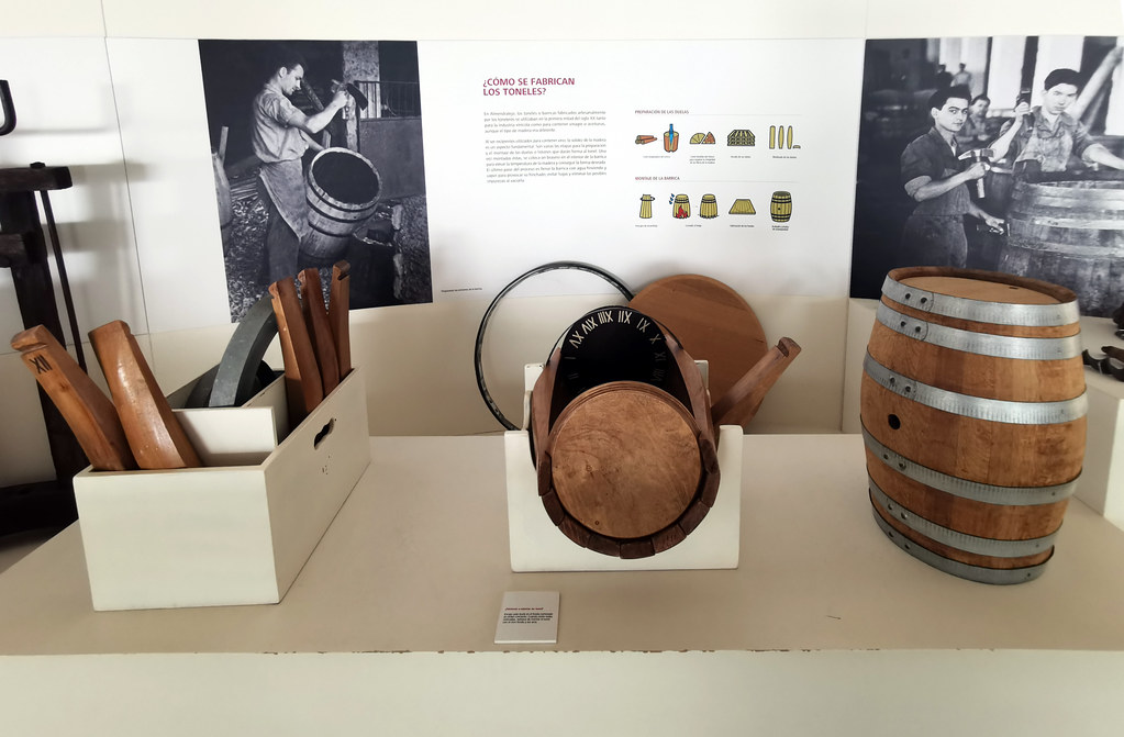 fases de fabricacion de toneles o barricas Museo de las Ciencias del Vino Almendralejo Badajoz