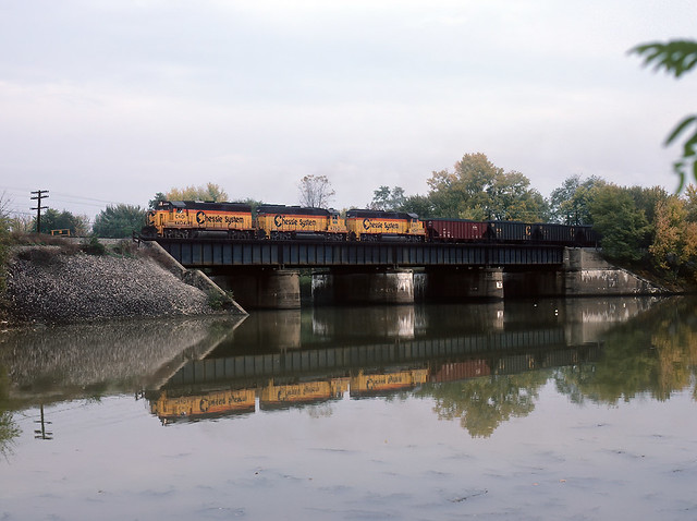 C&O 4404 westbound at Greenup, Kentucky on October 25, 1986