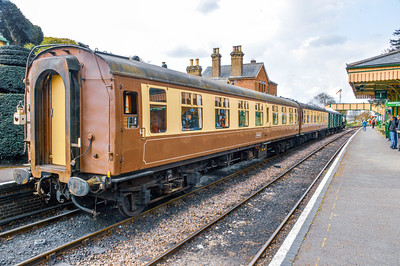 Ropley Platform and Passenger Train