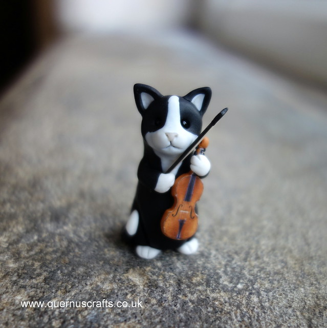 Wee Violin Cat
