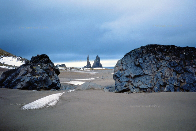 Zemlya Frantsa Josifa (Franz Joseph Land), Hall Island, The stacks of Cape Tegetthoff