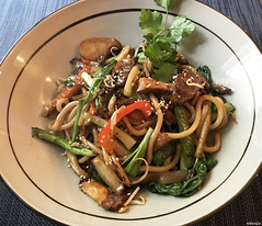 20201016_i1 Thick noodles with vegetables & fake meat at Korean/Japanese restaurant Yammy Kitchen in Gothenburg, Sweden