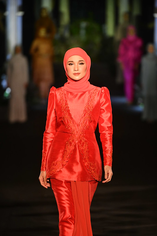 Pertunjukkan Fesyen Koleksi Raya Hijabistahub &Amp; Soultan Royale Night