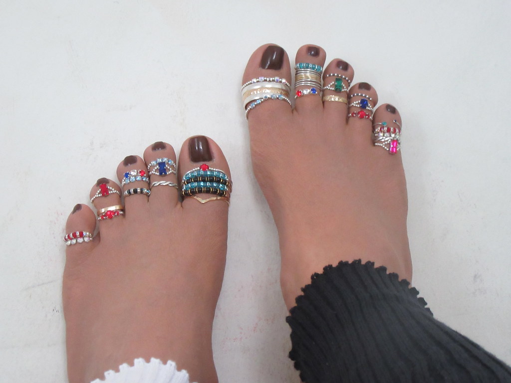 Barefoot Toes Out Rings