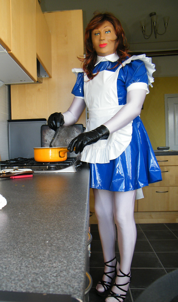 Sexy vinyl maid | On kitchen duties | Tania Sissy (safe) | Flickr