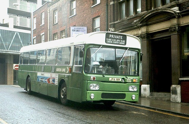 London Country Bus Services . RP18 JPA118K . Bute Street , Luton , Bedfordshire . Tuesday morning 20th-September-1977
