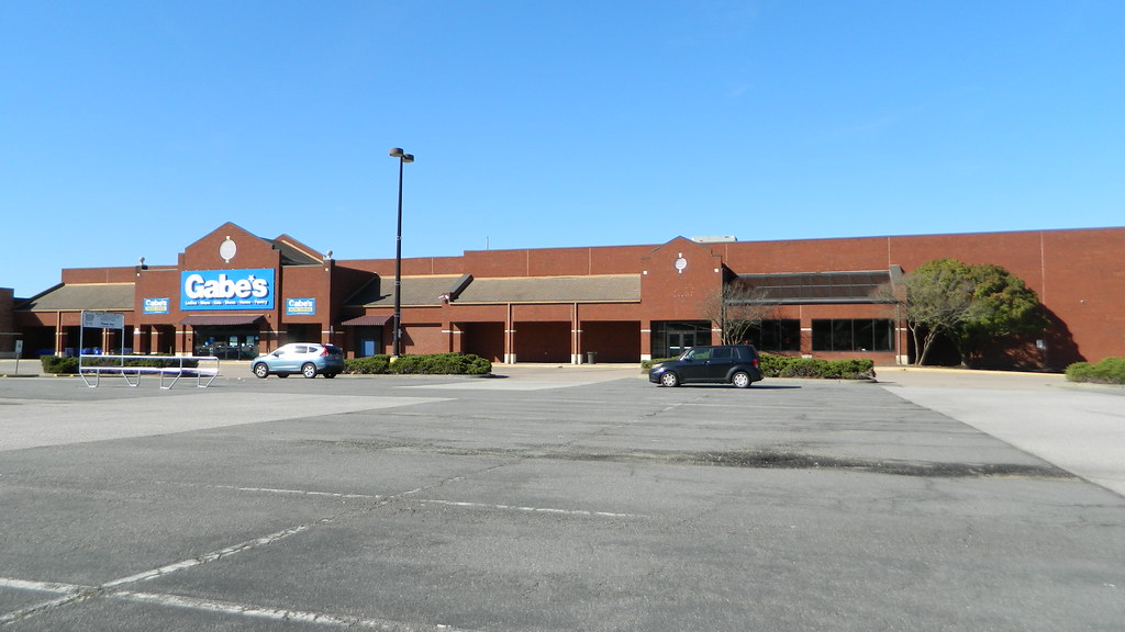 Gabe's | Gabe's (58,473 square feet) 5700 Brook Road, Brook … | Flickr