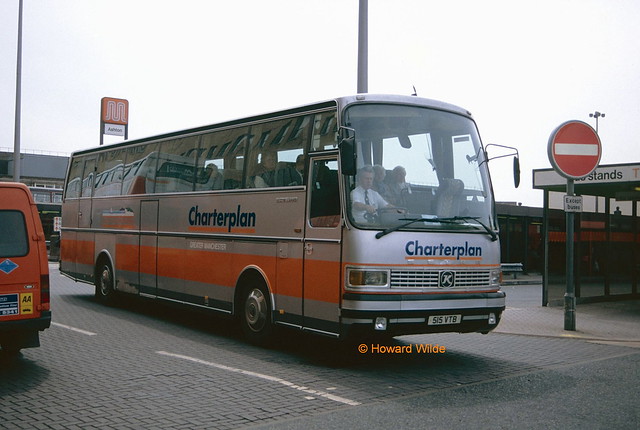 G M Buses (Charterplan) 30 (515 VTB)