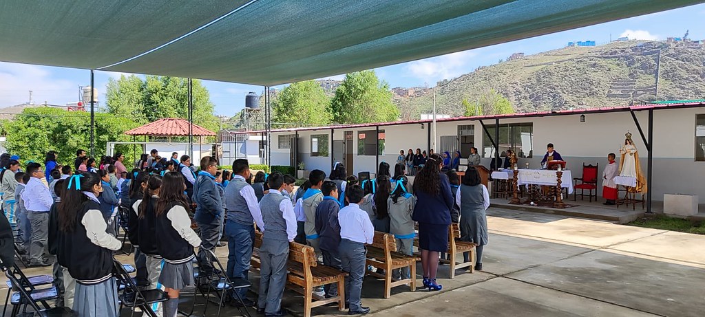 Perú - Inicio del año escolar en nuestro Colegio Juan Pablo II