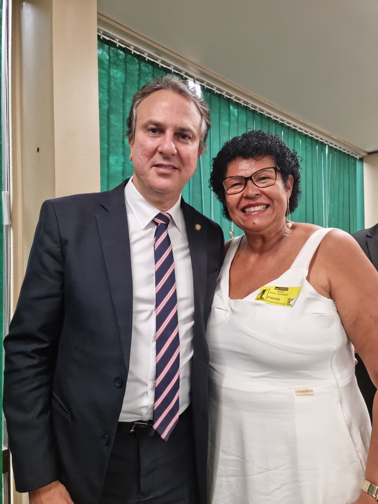 Lula e Flávio Bolsonaro intensificam campanha no Rio