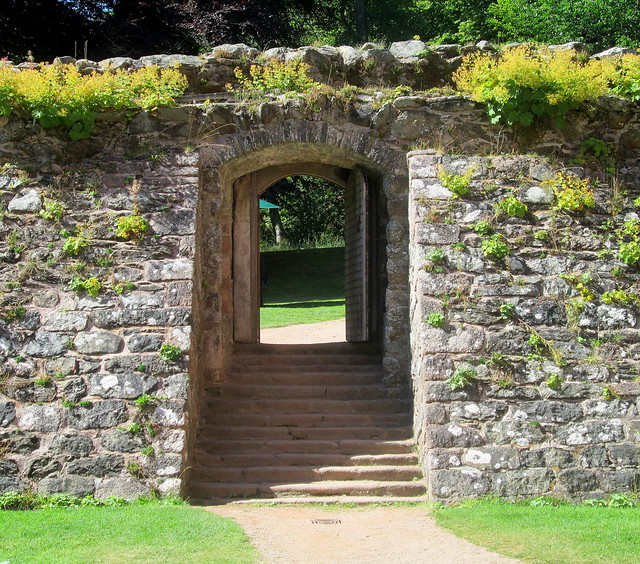 Craigievar Castle, Doorway in Barmkin