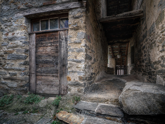 Through the alleys of Hogsmeade, Parchment XI              >>>EXPLORED<<<