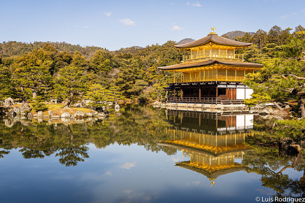 El templo Kinkakuji o pabell&oacute;n dorado