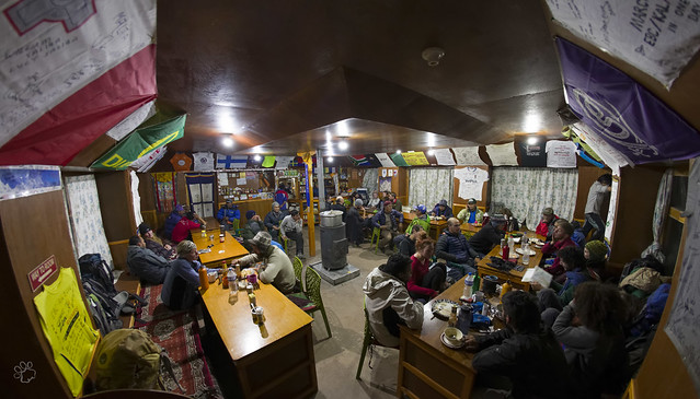 Busy dining room in Lobuche