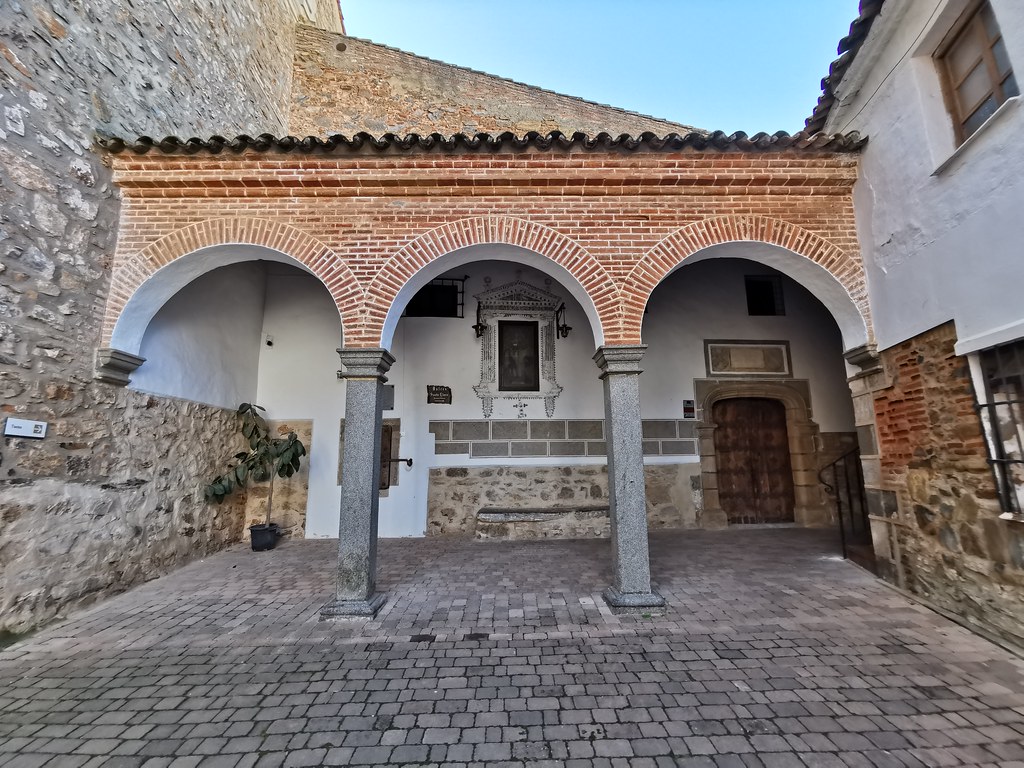 entrada exterior al Convento de Santa Clara o Monasterio de Santa María del Valle Zafra Badajoz 02