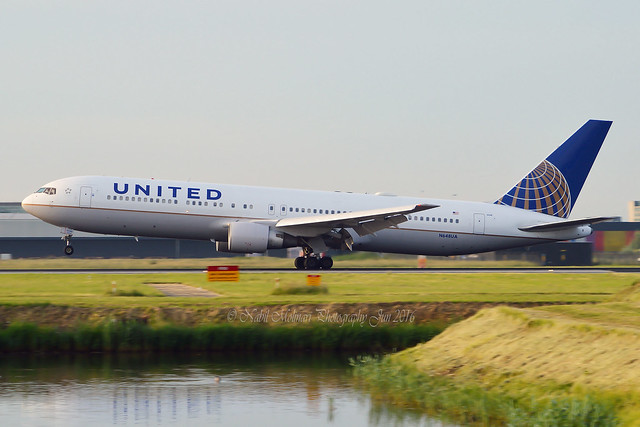 United Airlines N648UA Boeing 767-322ER cn/25285-443 