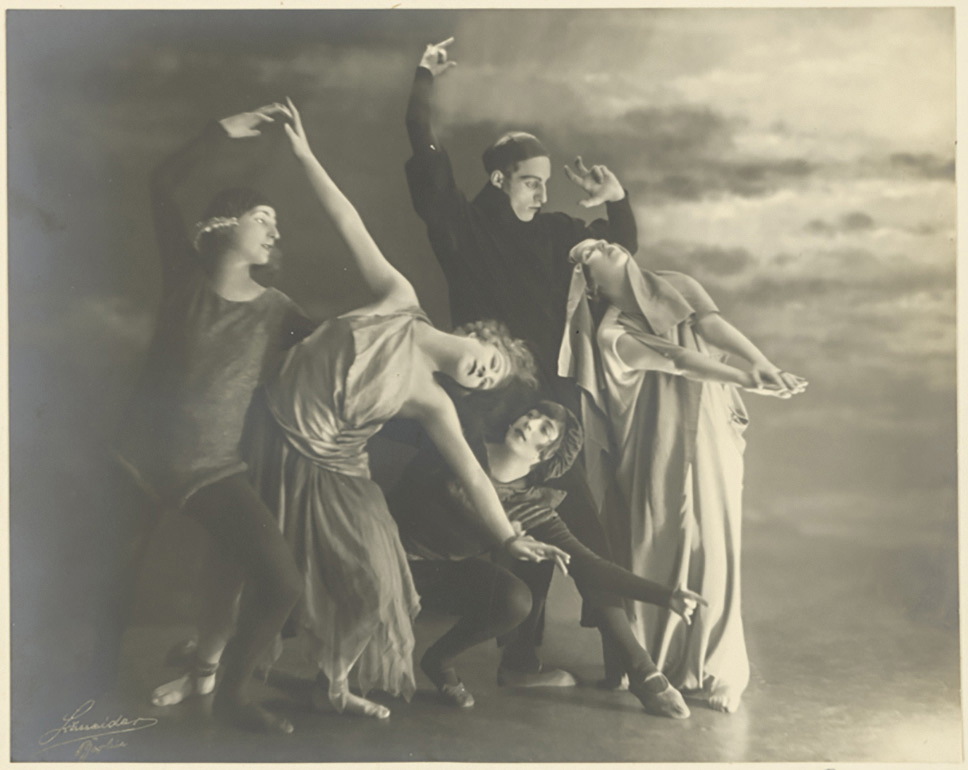 Ernst Schneider :: Tanzbühne Rudolf von Laban: Narrenspiegel, 1926. | src Staatliche Museen zu Berlin, Kunstbibliothek