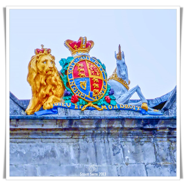 Royal Coat of Arms, Old Bond Street Island, Bath, Somerset, England UK