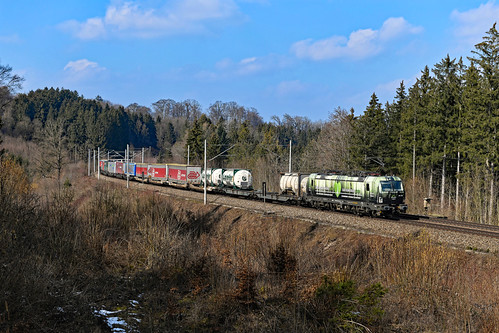 Alpha Trains / TXL 193 582 "Unser Herz schlägt grün" Lorenzenberg (14504n) by christophschneider1, Bei Lorenzenberg begegnete mir am 04. März 2023 der von 193 582 bespannte KLV-Zug DGS 43101 von Wann