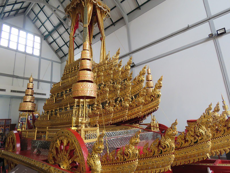thaimaa-kansallismuseo-hautajaisvaunut