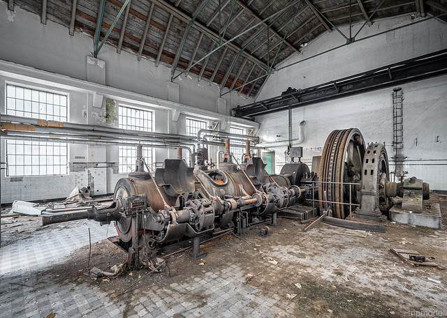 Old steam engine found in a former factory