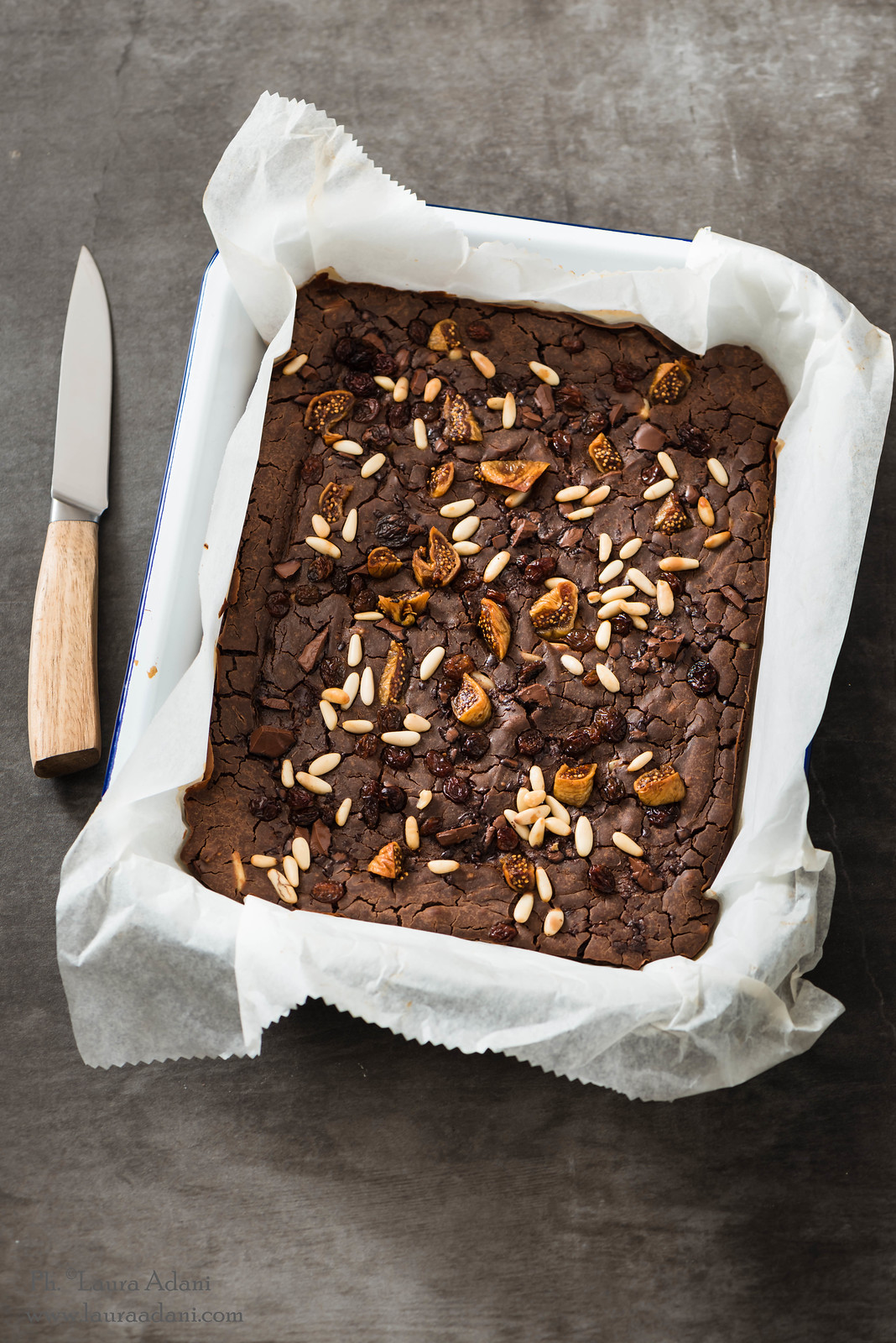 Chestnut cake with dried fruit - web-3399