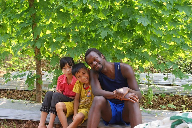 Emmanuel Buriez & children in Asia