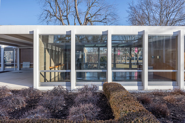 McCormick House by Mies van der Rohe (1952–1959) in Elmhurst (IL), USA