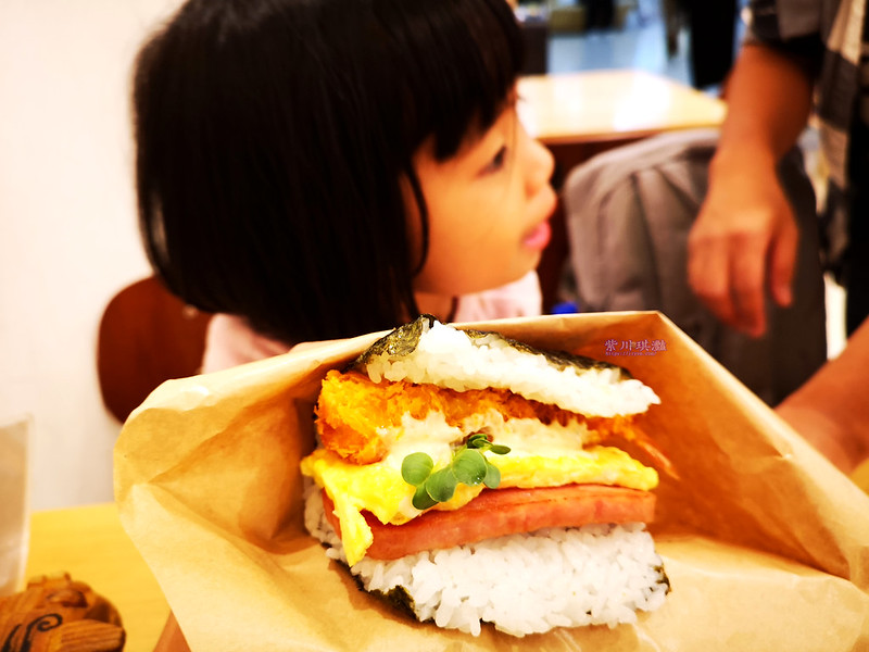 沖繩必吃飯糰｜豬肉蛋飯糰-牧志市場總店(附最新菜單及各分店整理攻略)6