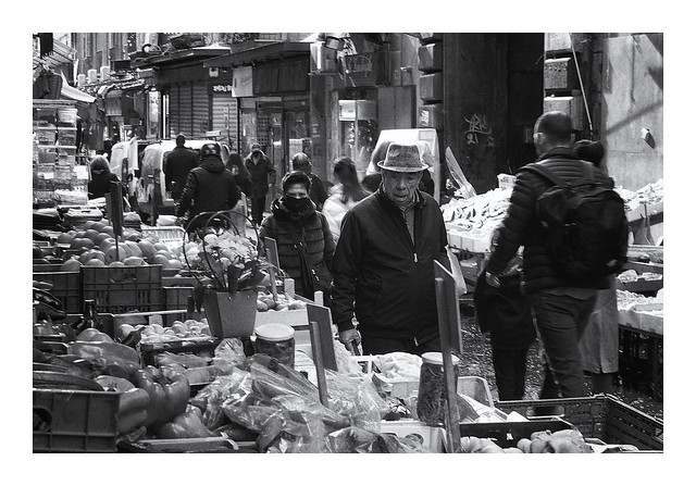 Naples : Market day