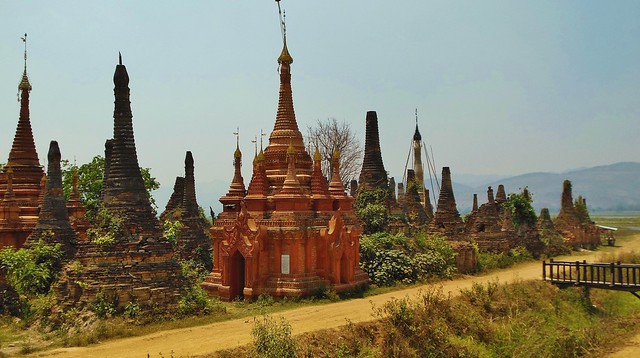 MYANMAR, Burma - rund um den  Inle-See, Stupa-Ruinen in  Sagar (Samkar) 21473