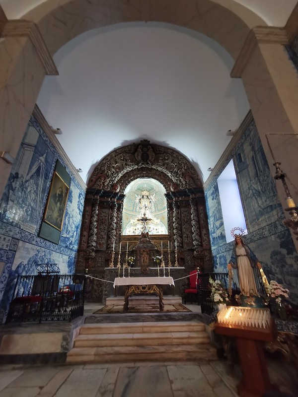 altar mayor retablo azulejos interior Capilla del Espíritu Santo de la Casa de Misericordia Olivenza Badajoz 01