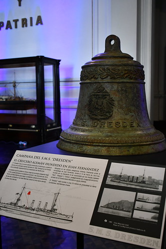 Ceremonia inauguración campana crucero "Dresden"