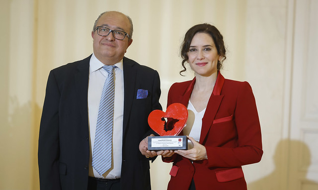 Díaz Ayuso recibe el Premio España en el Corazón de ASEDEF por la labor de la Comunidad de Madrid durante la pandemia del COVID-19