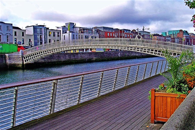 Ha'penny Bridge, Dublin, Eire
