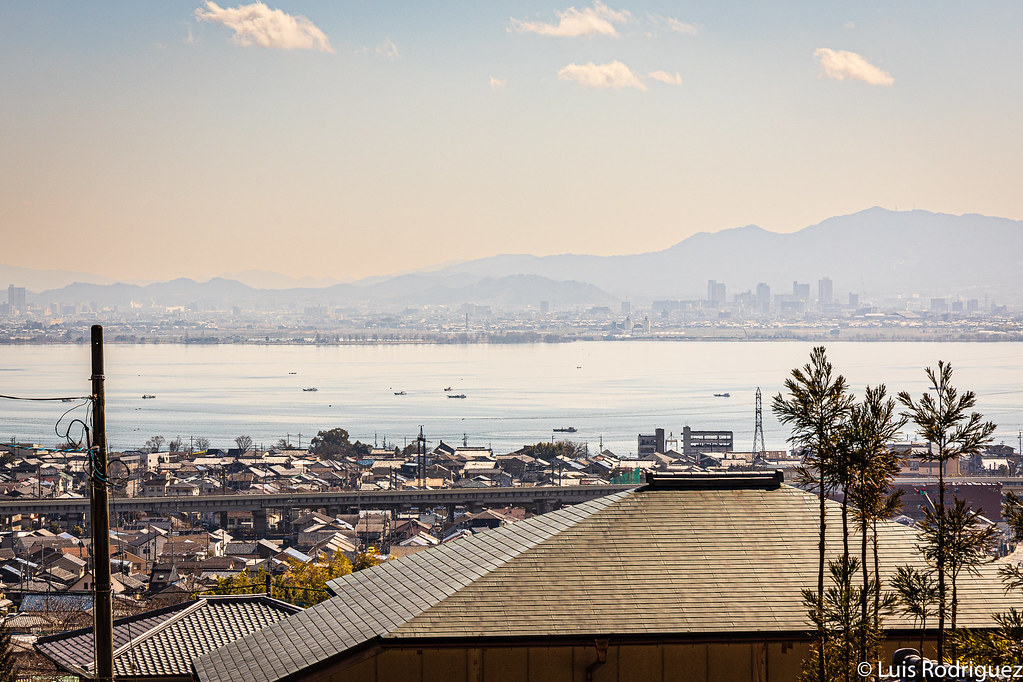 Vistas de Otsu y el lago Biwa desde Sakamoto