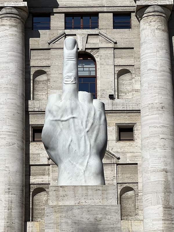 The Sculpture in front of the Milano Stock Exchange