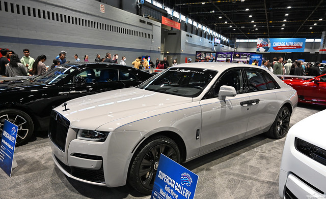 Rolls-Royce BLACK BADGE Ghost