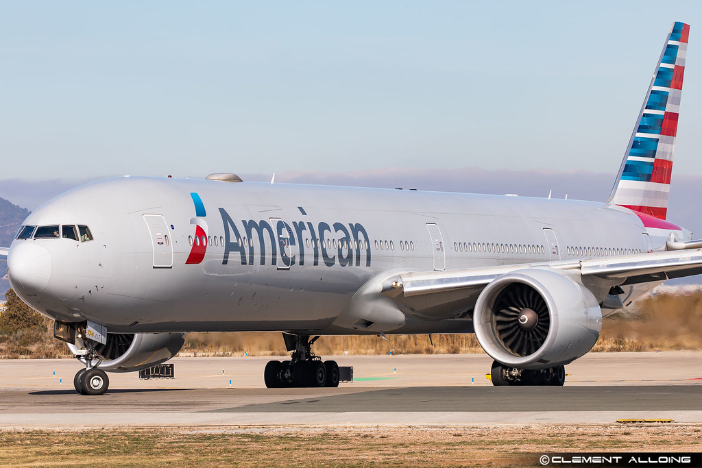 American Airlines Boeing 777-323ER cn 33524 / 1270 N733AR
