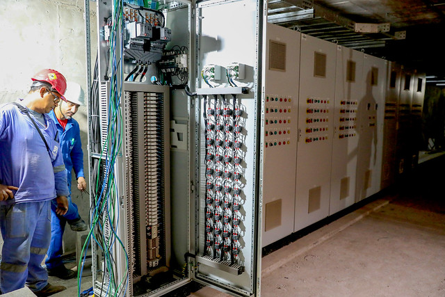 Instalados os quadros de energia da sala técnica do Túnel de Taguatinga